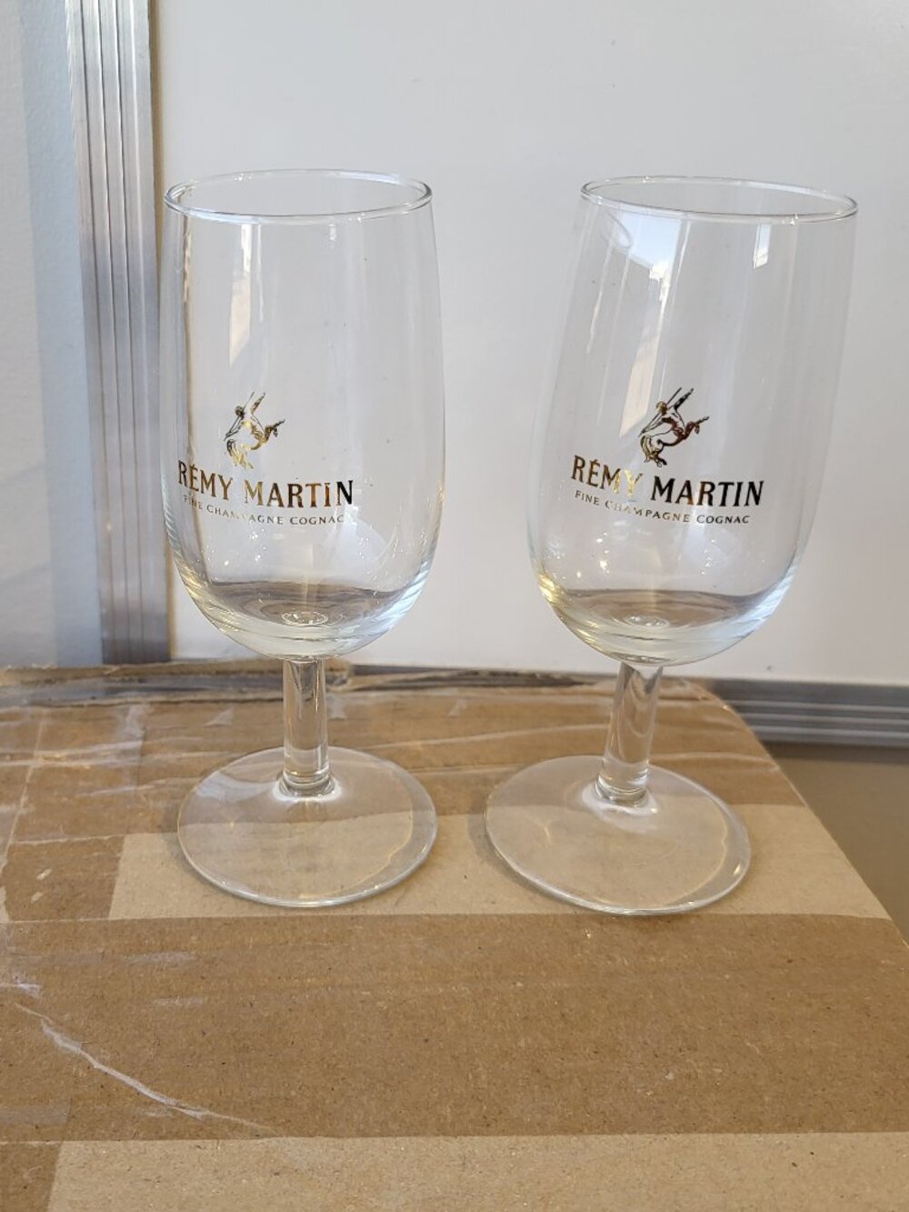 REMY MARTIN Stemmed Fine Champagne Cognac Drinking Glasses-4 oz- Set of 2